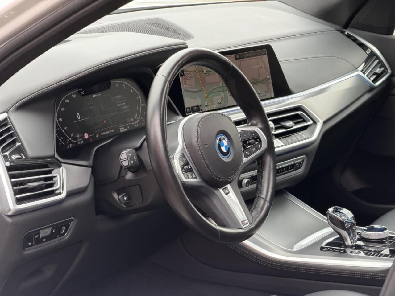 BMW X5 xDrive45e M-Sport Pano Trekhaak Stoelk. Softcl. Swarovski