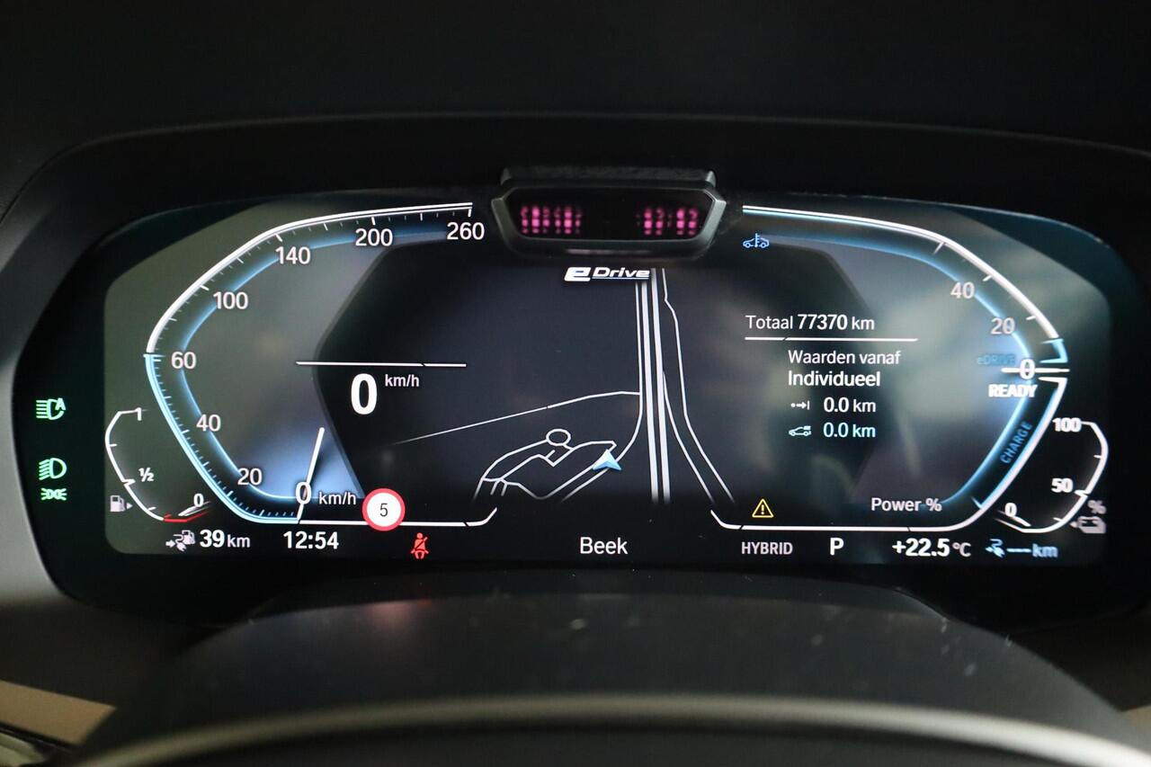 BMW X5 xDrive45e M Sport | Panoramadak | Soft-Close | Laserlight | Driving Assistant Professional | Head-Up