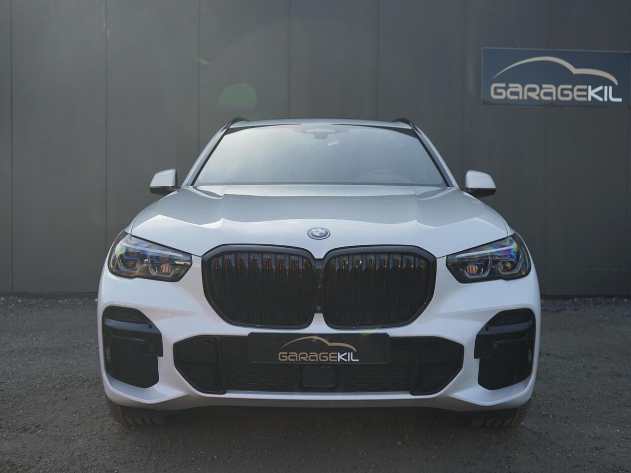 BMW X5 xDrive45e High Executive 1e Eig / Dealeronderh / Massage / Pano / achterasbesturing / Merino / Softclose / Ventilatie / 22inch / Laser / Parking prof / Driving prof