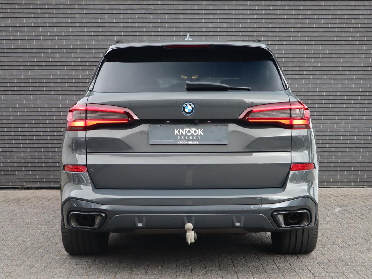 BMW X5 xDrive45e High Executive / Panodak / Camera / Trekhaak