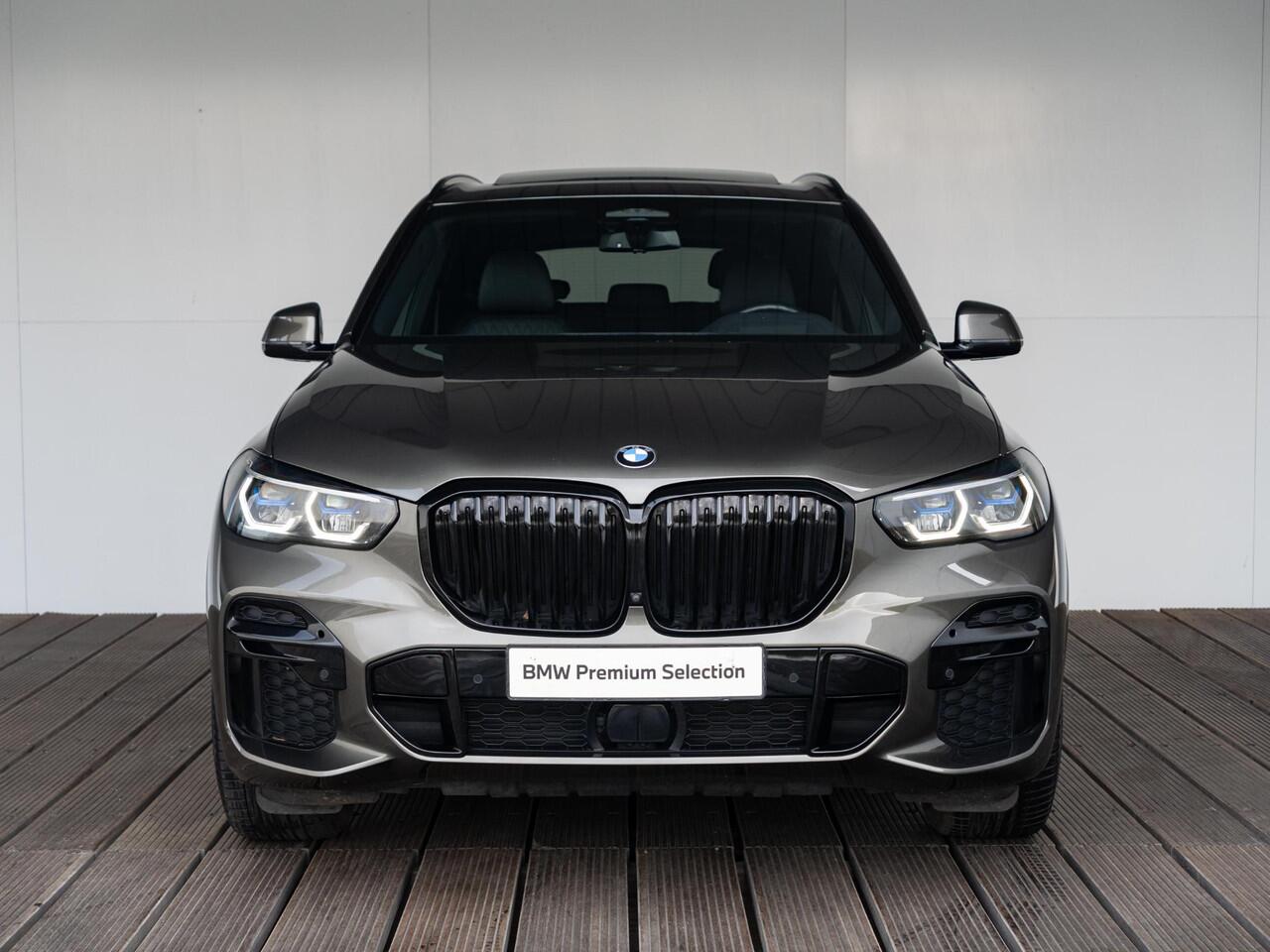 BMW X5 xDrive45e | High Executive | M Sportpakket | Comfort Access | Soft-Close | Panoramadak | Head-Up Display | Harman Kardon | Trekhaak