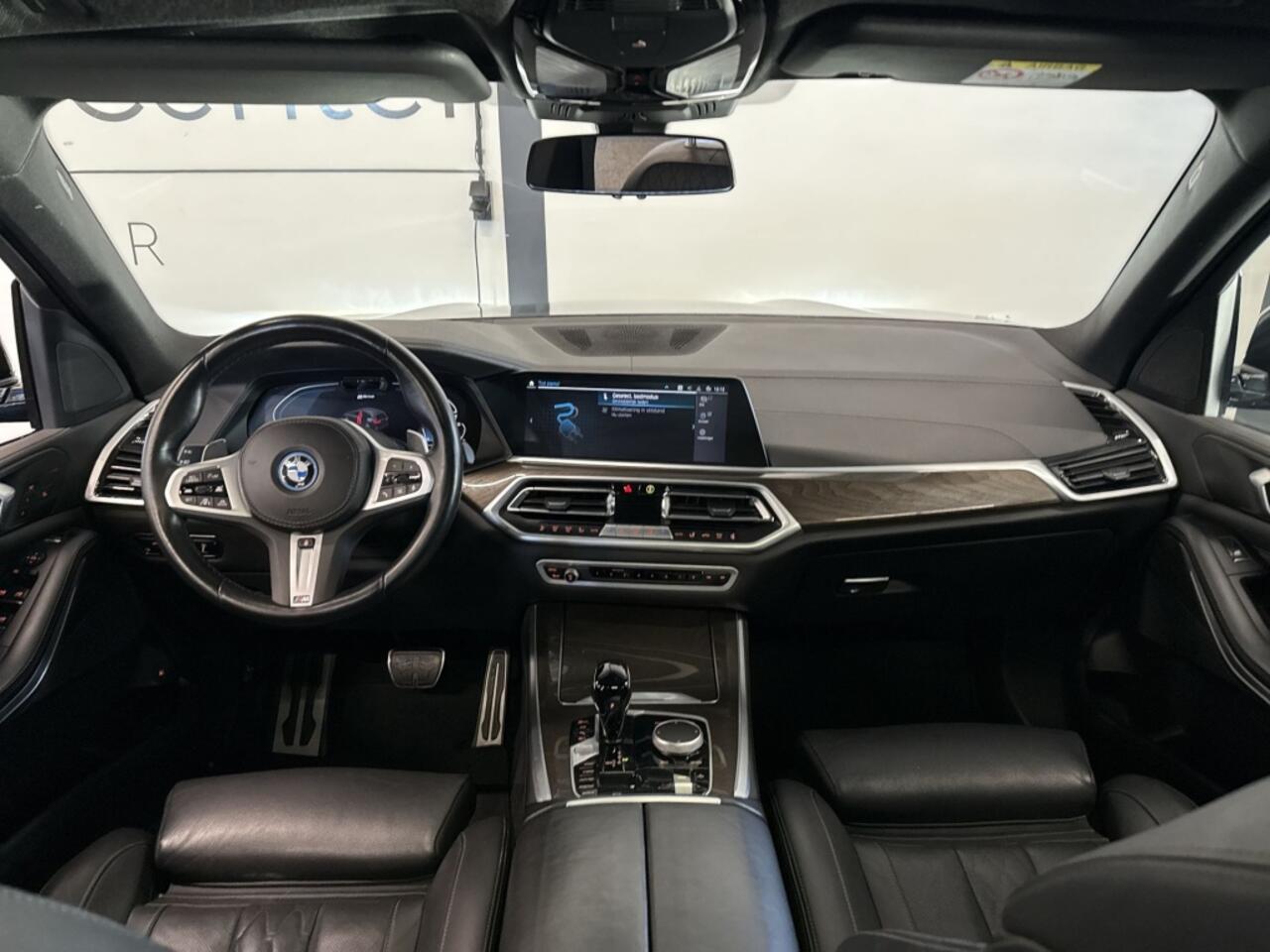 BMW X5 xDrive45e High Exec M-SPORT | HUD | SKYLOUNGE | 4-WIEL BESTURING