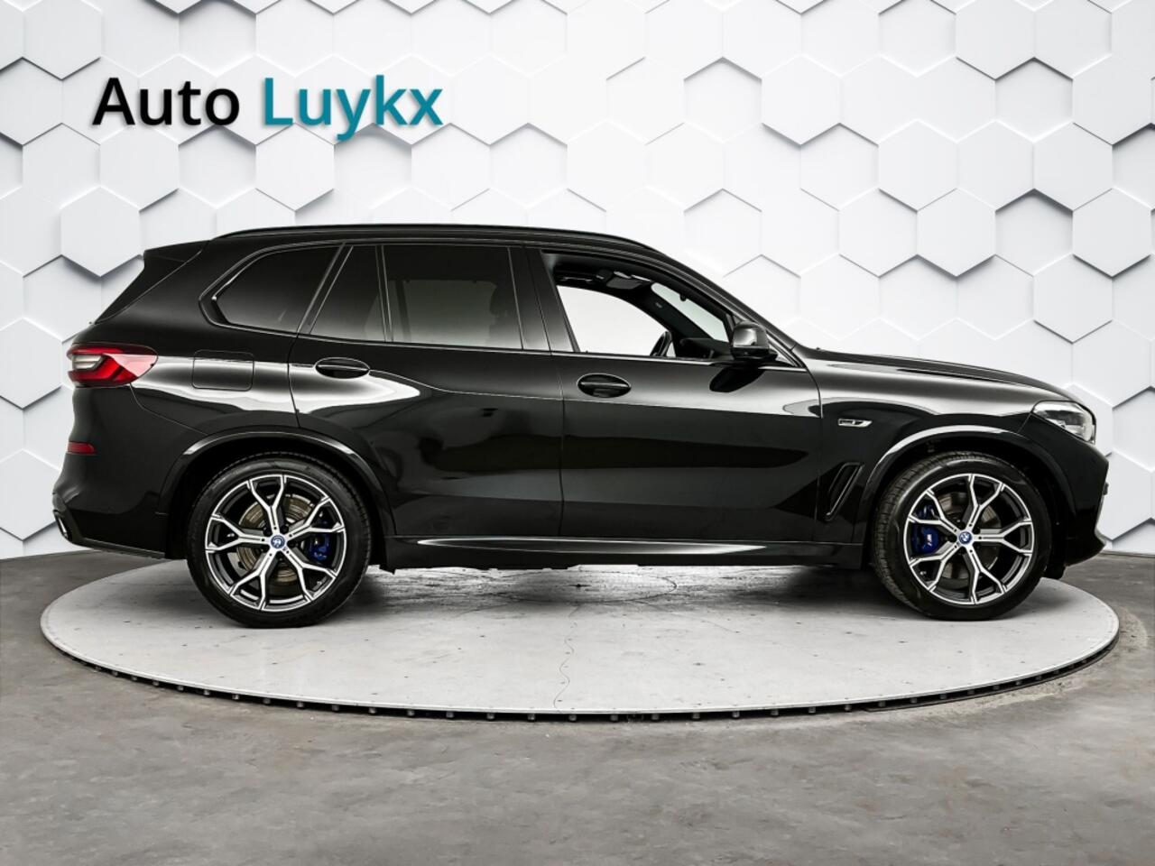 BMW X5 xDrive45e High Executive M-Sport | 21'' L.M. Velgen | Panoramadak | Elektrische Achterklep | Softclose | Premium Audio