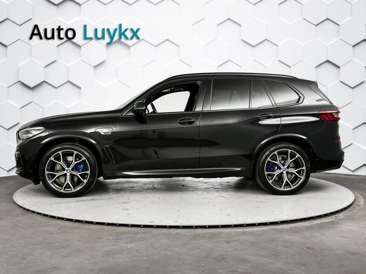 BMW X5 xDrive45e High Executive M-Sport | 21'' L.M. Velgen | Panoramadak | Elektrische Achterklep | Softclose | Premium Audio