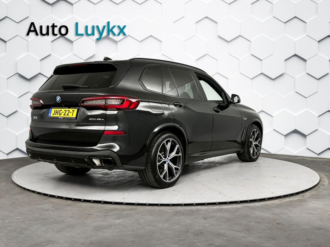 BMW X5 xDrive45e High Executive M-Sport | 21'' L.M. Velgen | Panoramadak | Elektrische Achterklep | Softclose | Premium Audio
