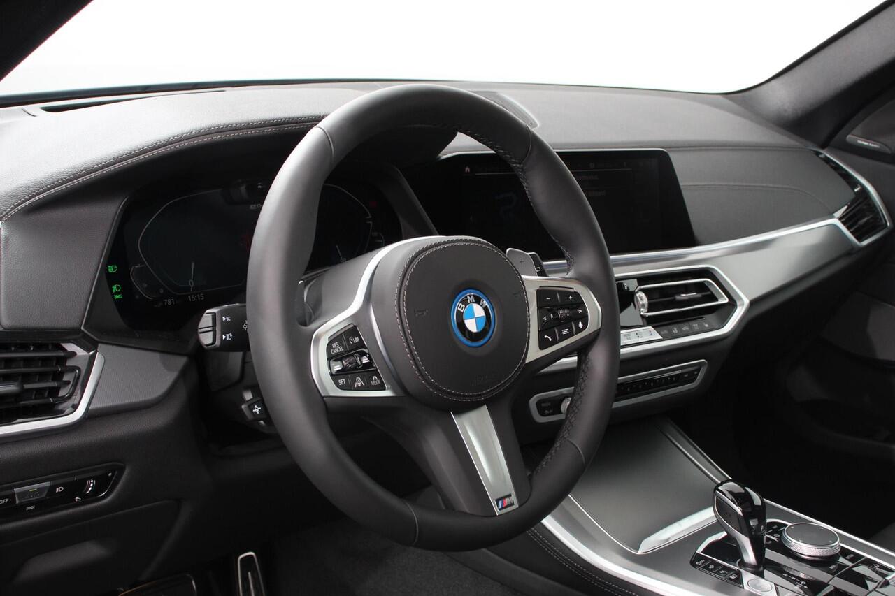 BMW X5 xDrive45e High Executive | M-Sport | Panorama Dak | Head-Up Display | Harman Kardon | 21 Inch Lichtmetalen Velgen | 360* Camera | Navigatie | Climate Control | Stoelverwarming