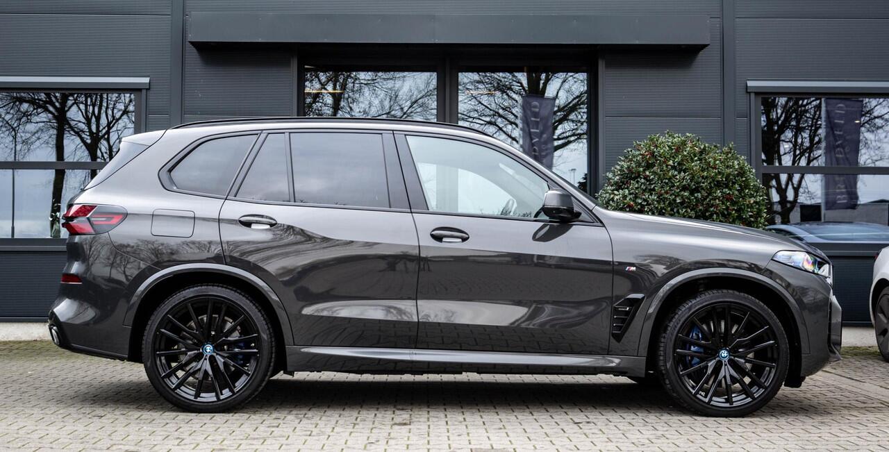 BMW X5 xDrive50e Launch Edition
