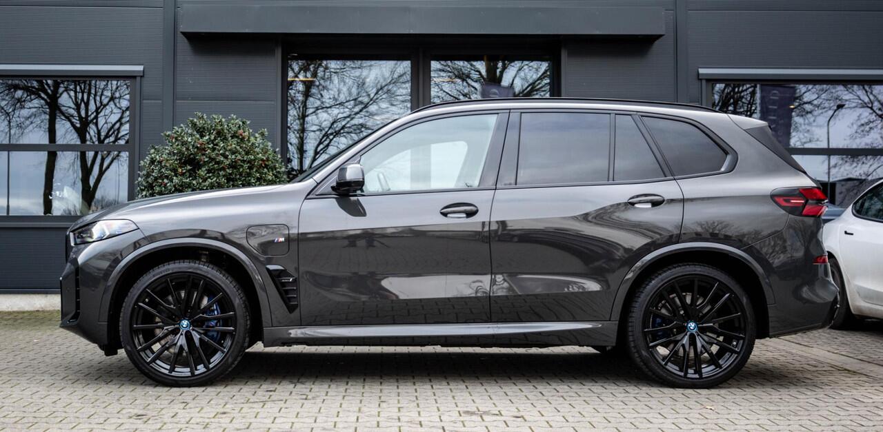 BMW X5 xDrive50e Launch Edition