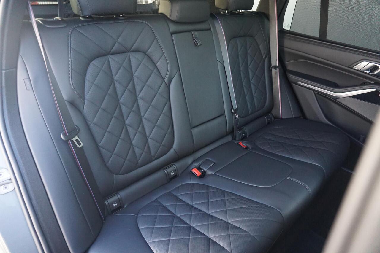 BMW X5 xDrive50e M Sport Pro / Trekhaak / Soft-Close / Comfortstoelen / Driving Assistant Professional / Head-up / Harman Kardon / 21 Inch / Dodehoek detectie