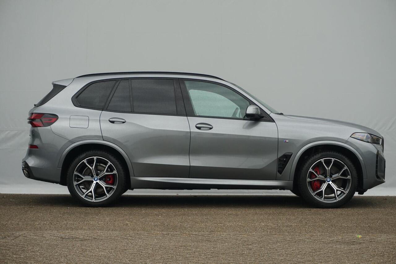 BMW X5 xDrive50e M Sport Pro / Trekhaak / Soft-Close / Comfortstoelen / Driving Assistant Professional / Head-up / Harman Kardon / 21 Inch / Dodehoek detectie