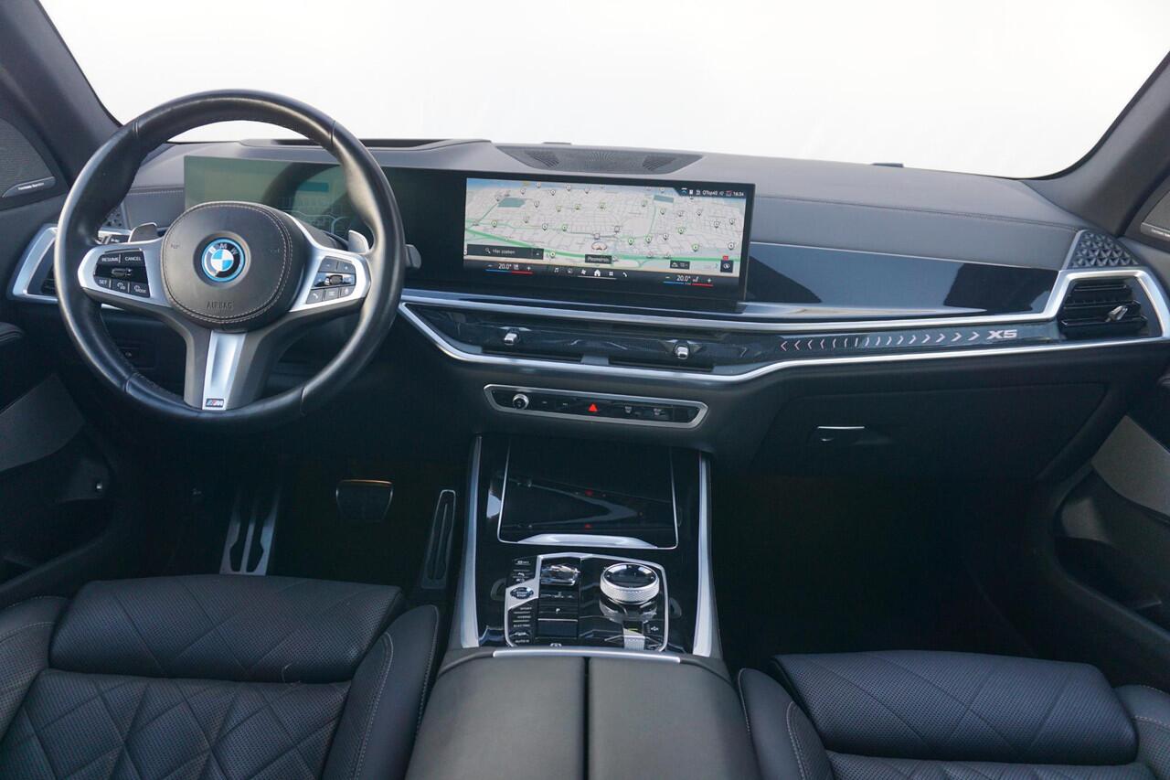 BMW X5 xDrive50e M Sport Pro / Trekhaak / Soft-Close / Comfortstoelen / Driving Assistant Professional / Head-up / Harman Kardon / 21 Inch / Dodehoek detectie