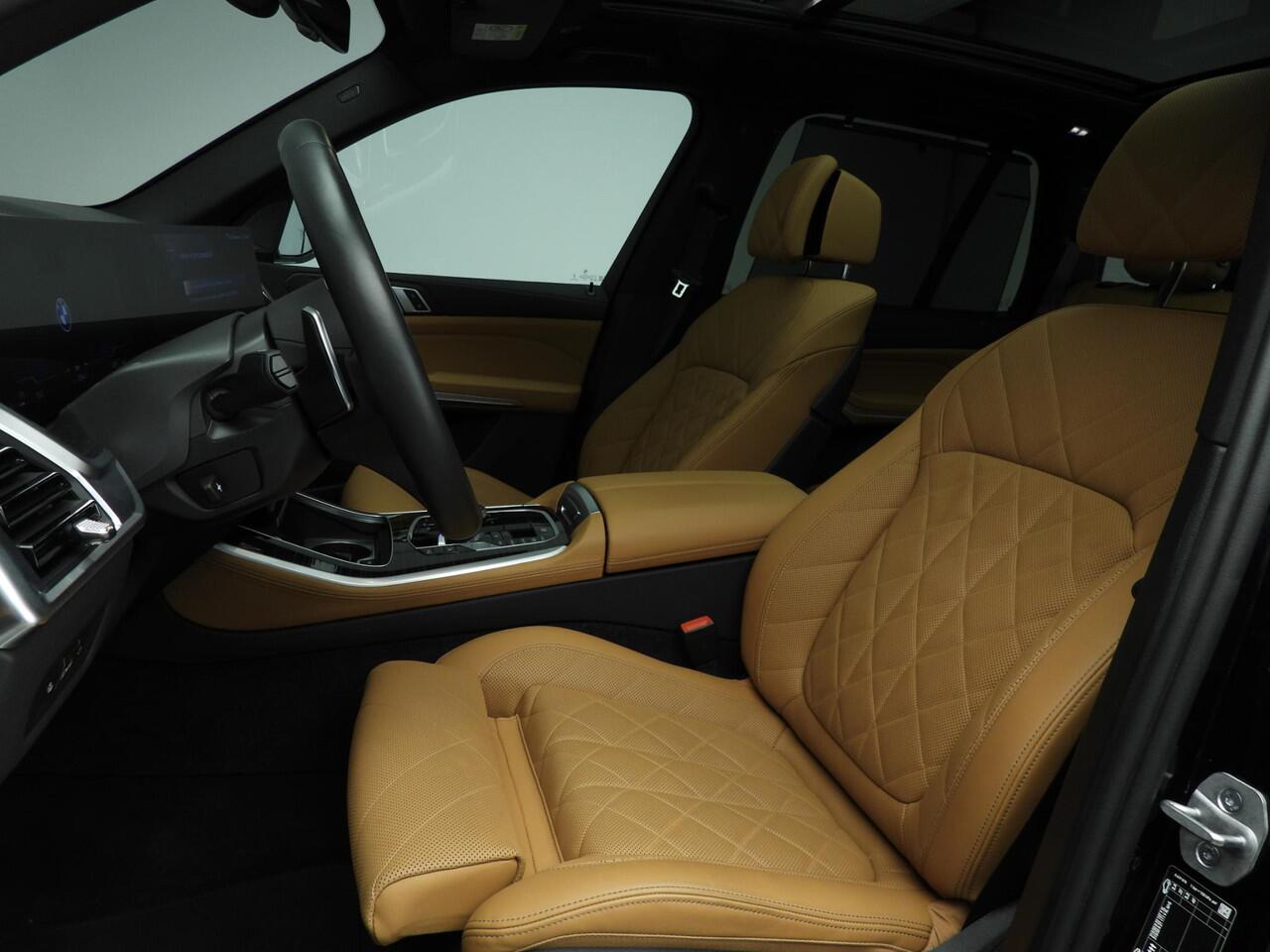 BMW X5 xDrive40i | M-Sportpakket | LED | HUD | Schuifdak | Trekhaak | Comfortzetels | DAB | Harman-kardon sound | Alu 22 inch