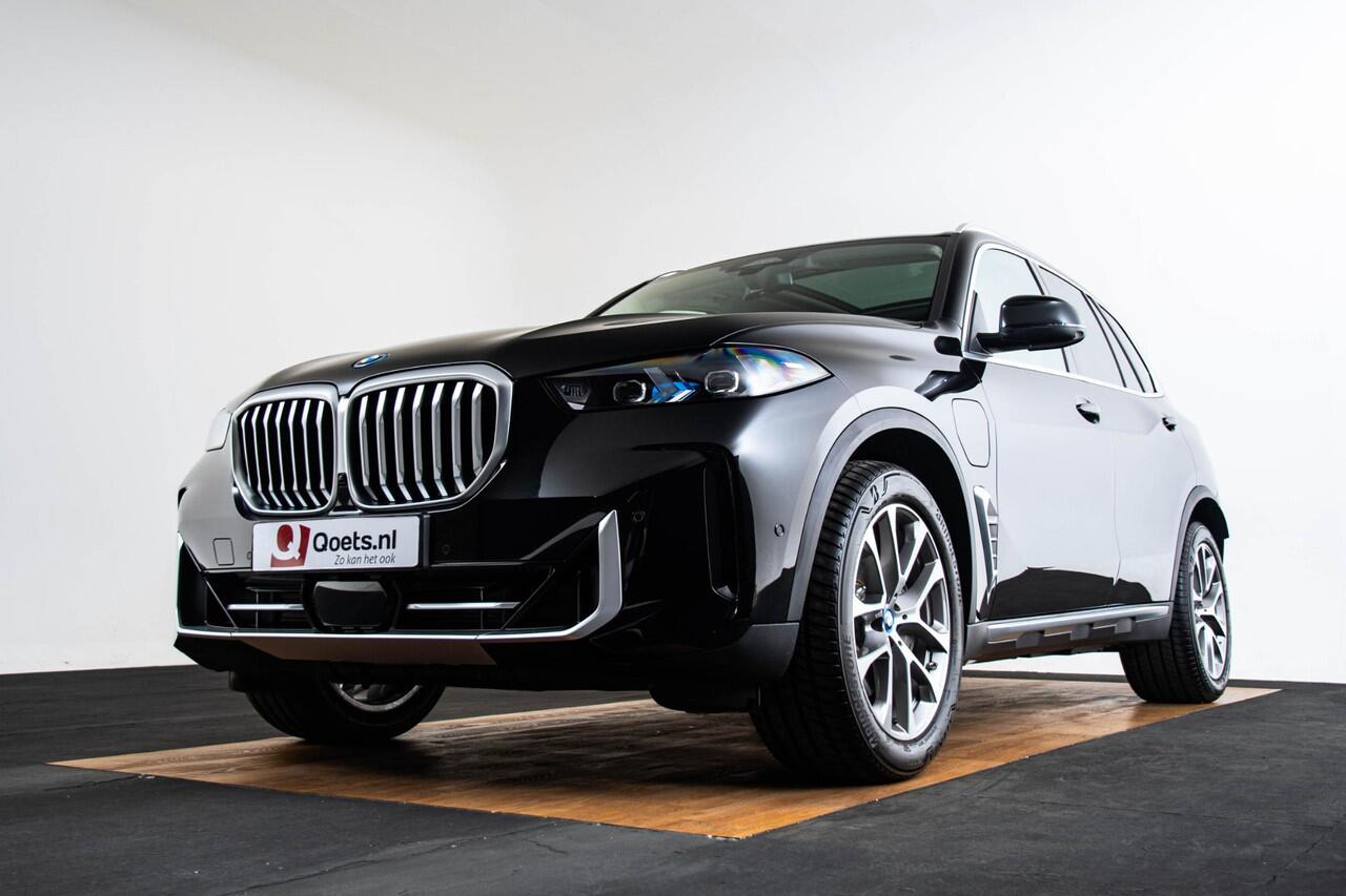 BMW X5 xDrive50e Trekhaak - Panoramadak - Parking/Driving Assistant - Active Protection - Soft Close - Ambiance verlichting - Comfort Access - Getinte/Geluiddempende Ruiten - Warmte Comfort Pack - Comfortstoelen -