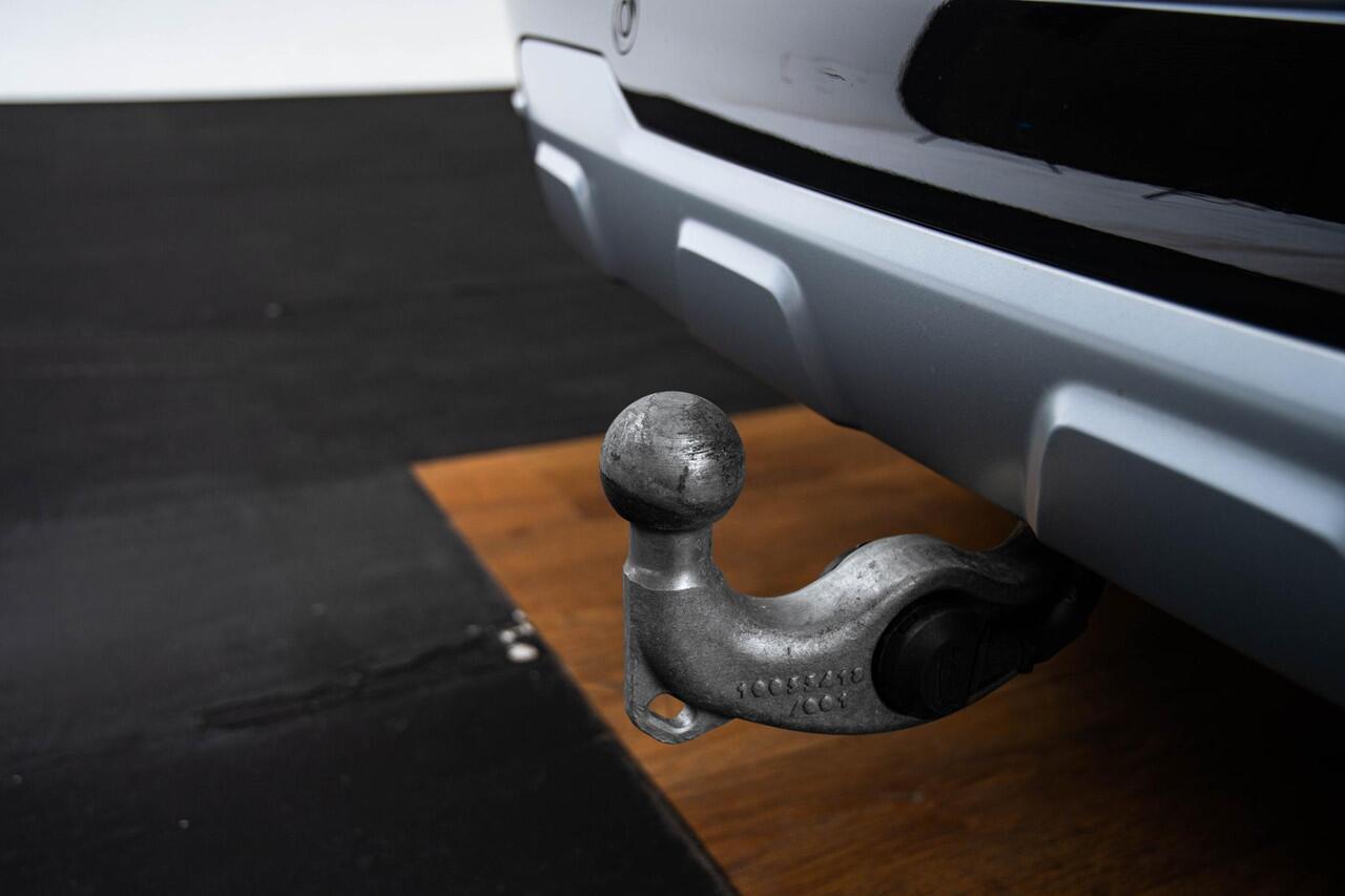 BMW X5 xDrive50e Trekhaak - Panoramadak - Parking/Driving Assistant Professional - Active Protection - Comfort Access - Soft close - Ambiance verlichting - Getinte/Geluiddempende Ruiten - Warmte Comfort Pack -