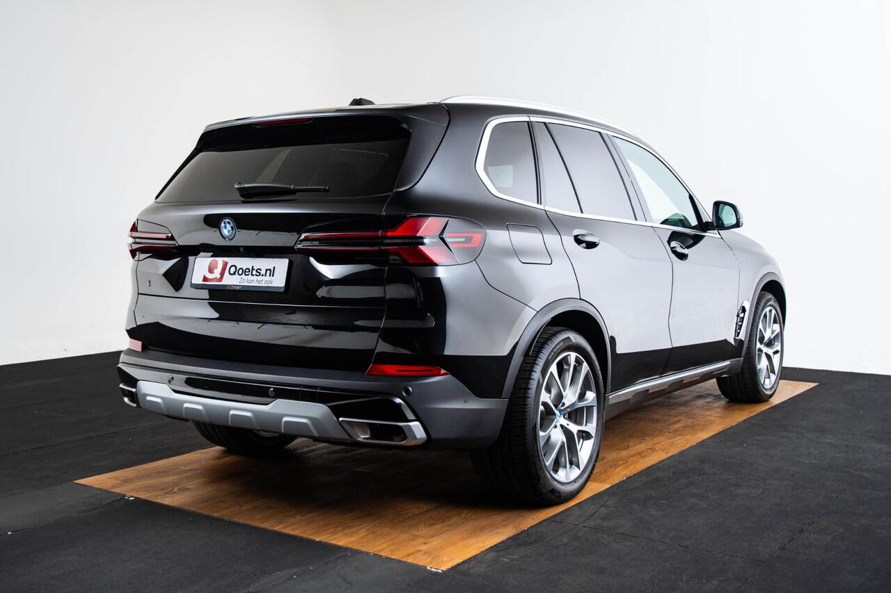 BMW X5 xDrive50e Trekhaak - Panoramadak - Parking/Driving Assistant Professional - Active Protection - Comfort Access - Soft close - Ambiance verlichting - Getinte/Geluiddempende Ruiten - Warmte Comfort Pack -