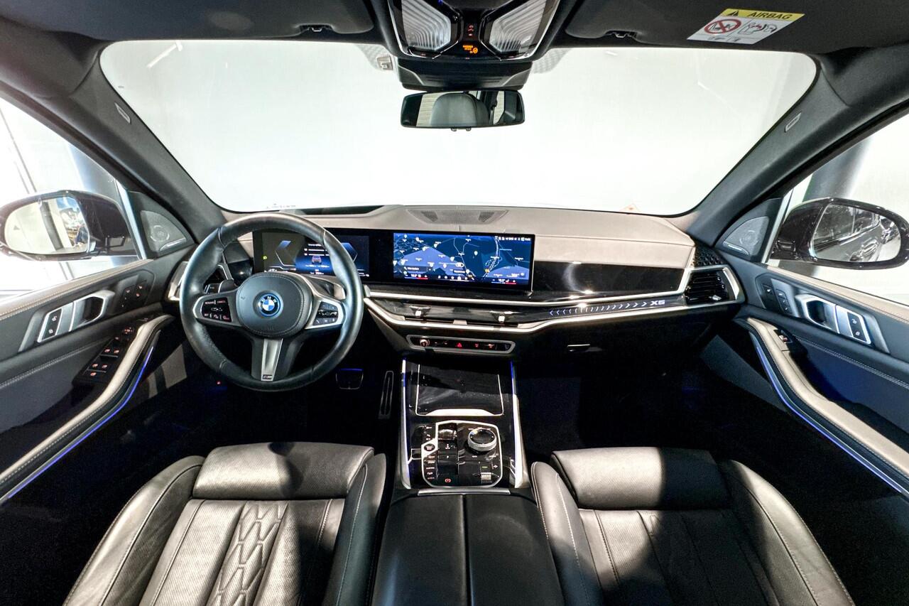 BMW X5 xDrive50e | M Sport | Sky Lounge | Stoelventilatie | Iconic Glow | Trekhaak |
