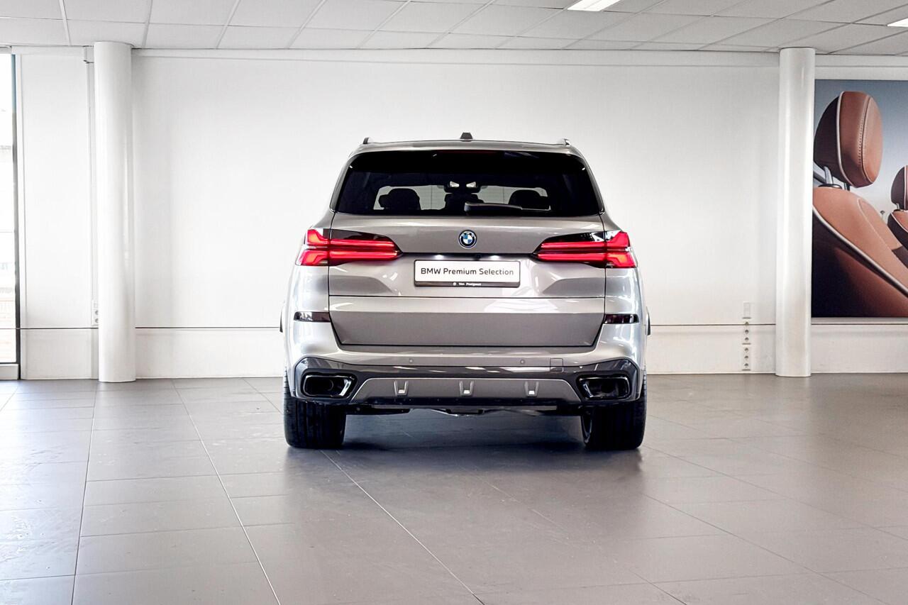 BMW X5 xDrive50e | M Sport | Driving Assistant Pro | Glazen Panoramadak | Massagestoelen | Harman Kardon