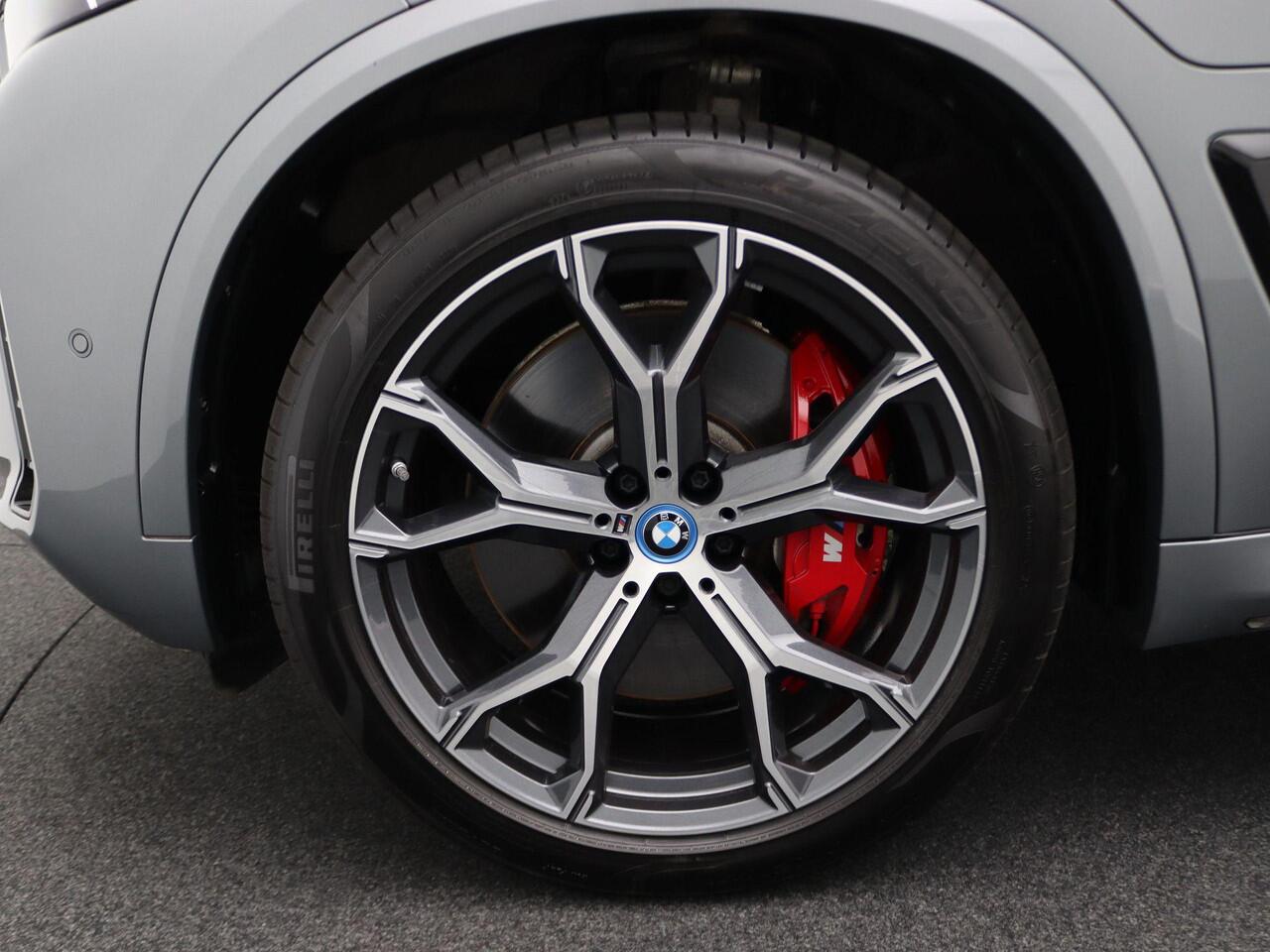 BMW X5 xDrive50e M Sportpakket Pro | Trekhaak | Panoramadak | Driving Assistant Professional | Parking Assistant Professional | Harman Kardon | 21''