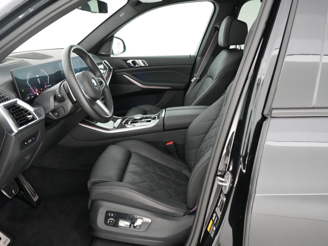 BMW X5 489pk xDrive50e |BTW-auto|M-sport|innovation pack|pano|Harman&Kardon|memory|carbon interieur|HUD|Apple Carplay|360 camera|elek. trekhaak|luchtvering|blind spot|22"|