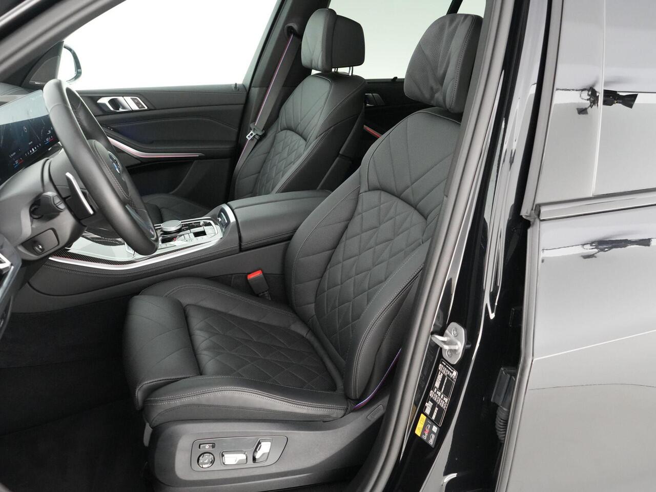 BMW X5 489pk xDrive50e |BTW-auto|M-sport|innovation pack|pano|Harman&Kardon|memory|carbon interieur|HUD|Apple Carplay|360 camera|elek. trekhaak|luchtvering|blind spot|22"|