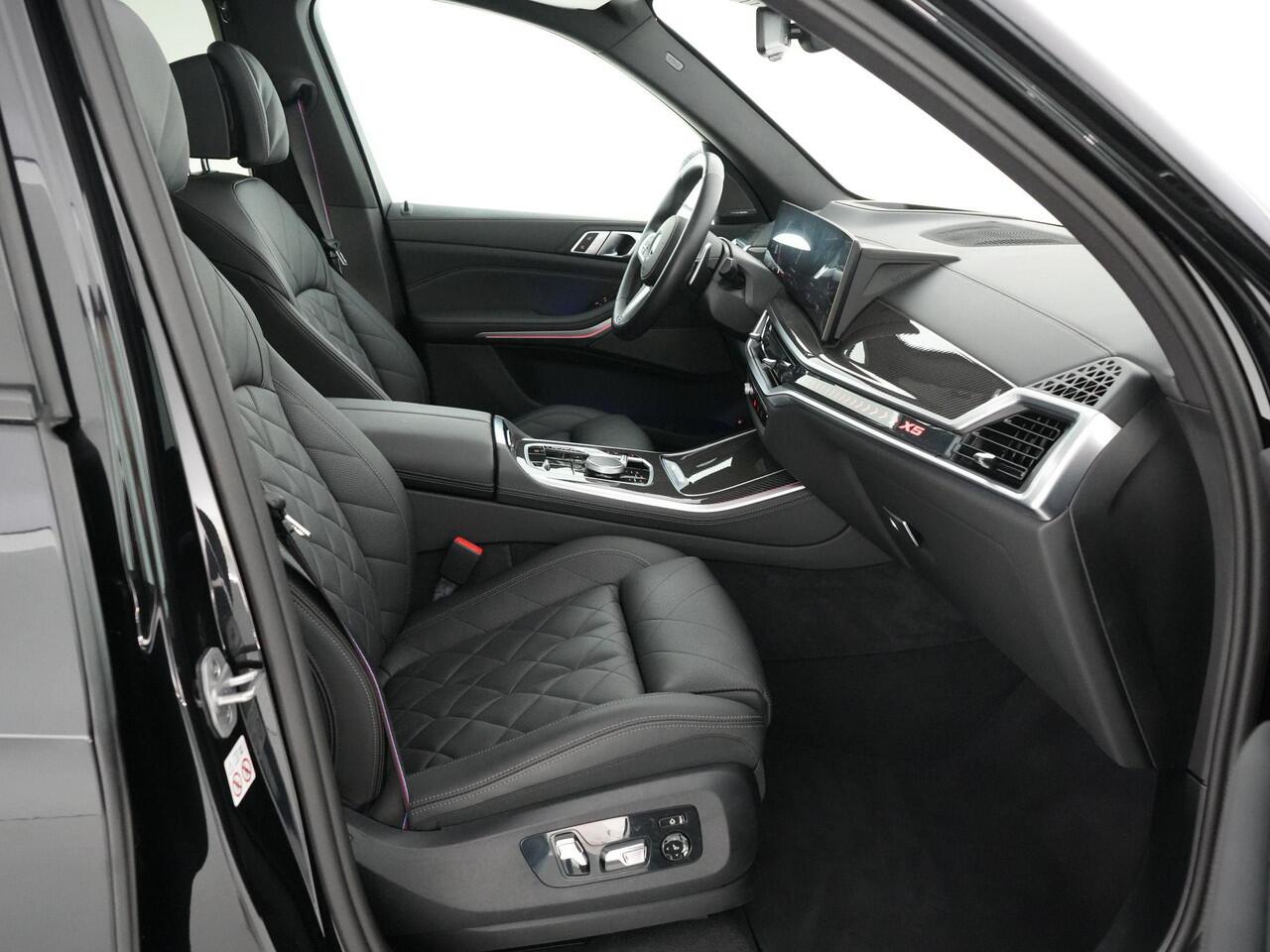 BMW X5 489pk xDrive50e |BTW-auto|M-sport|innovation pack|pano|Harman&Kardon|memory|carbon interieur|HUD|Apple Carplay|360 camera|elek. trekhaak|luchtvering|blind spot|22"|