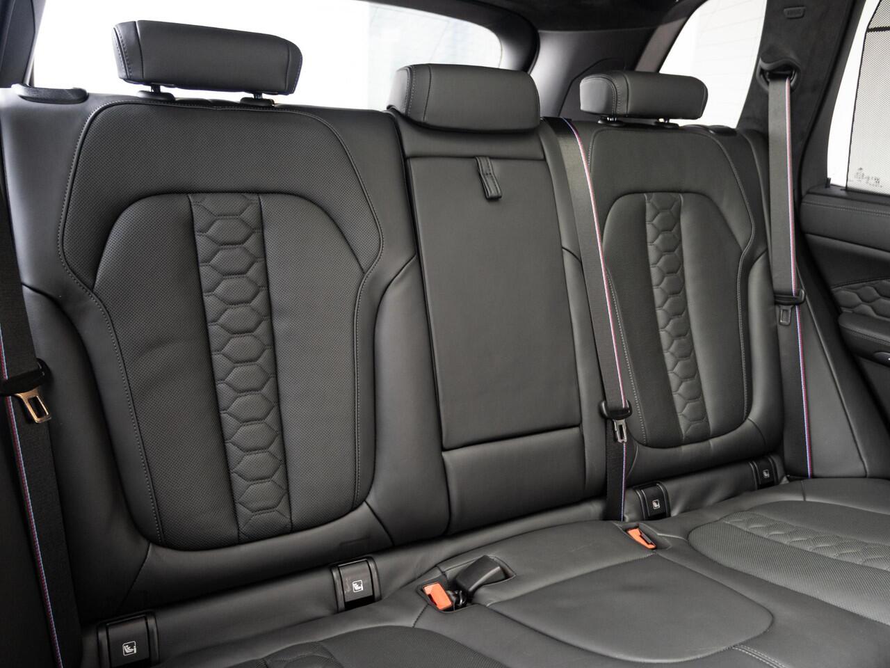 BMW X5 M Competition | Innovation Pack | Travel Pack | Comfort Access | Sky Lounge | Bowers & Wilkins | Trekhaak