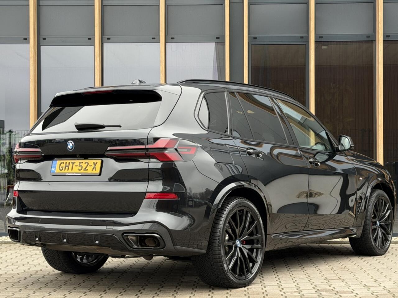 BMW X5 xDrive50e M-Sport | Head-up | Driving Assistant | 22 inch | Pan