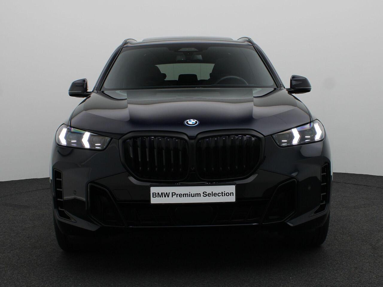 BMW X5 xDrive50e Launch Edition M Sportpkket Pro | Panoramadak | Driving Assist Prof | Stoelventilatie | Harman Kardon | 22" | Lentevoordeel