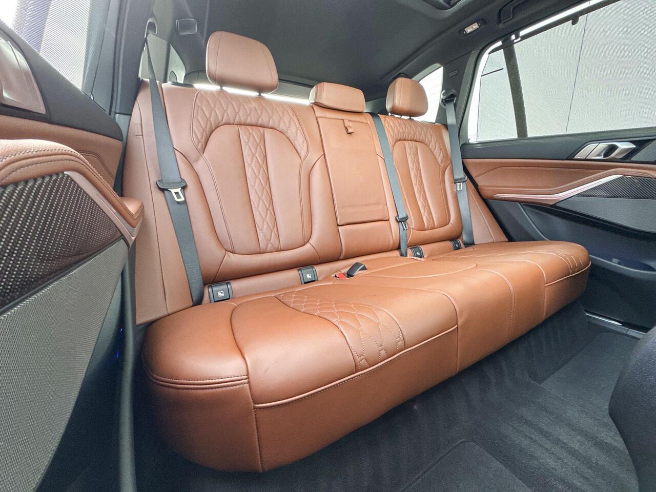 BMW X5 xDrive50e M Sport | Carbon | Trekhaak | Panoramadak