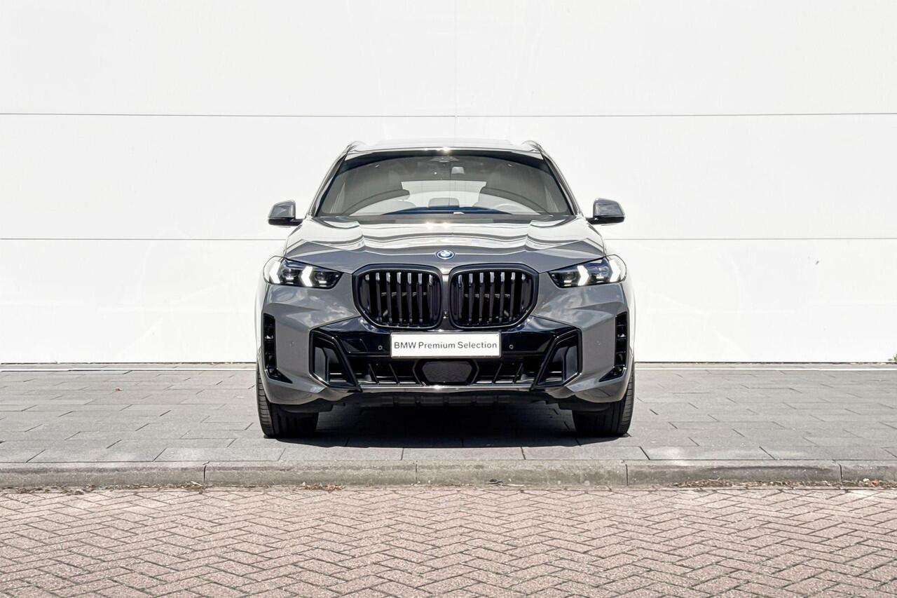BMW X5 xDrive50e | M-Sport Pro | B&W | Trekhaak | Panoramadak | Stoelventilatie voor beide voorstoelen |