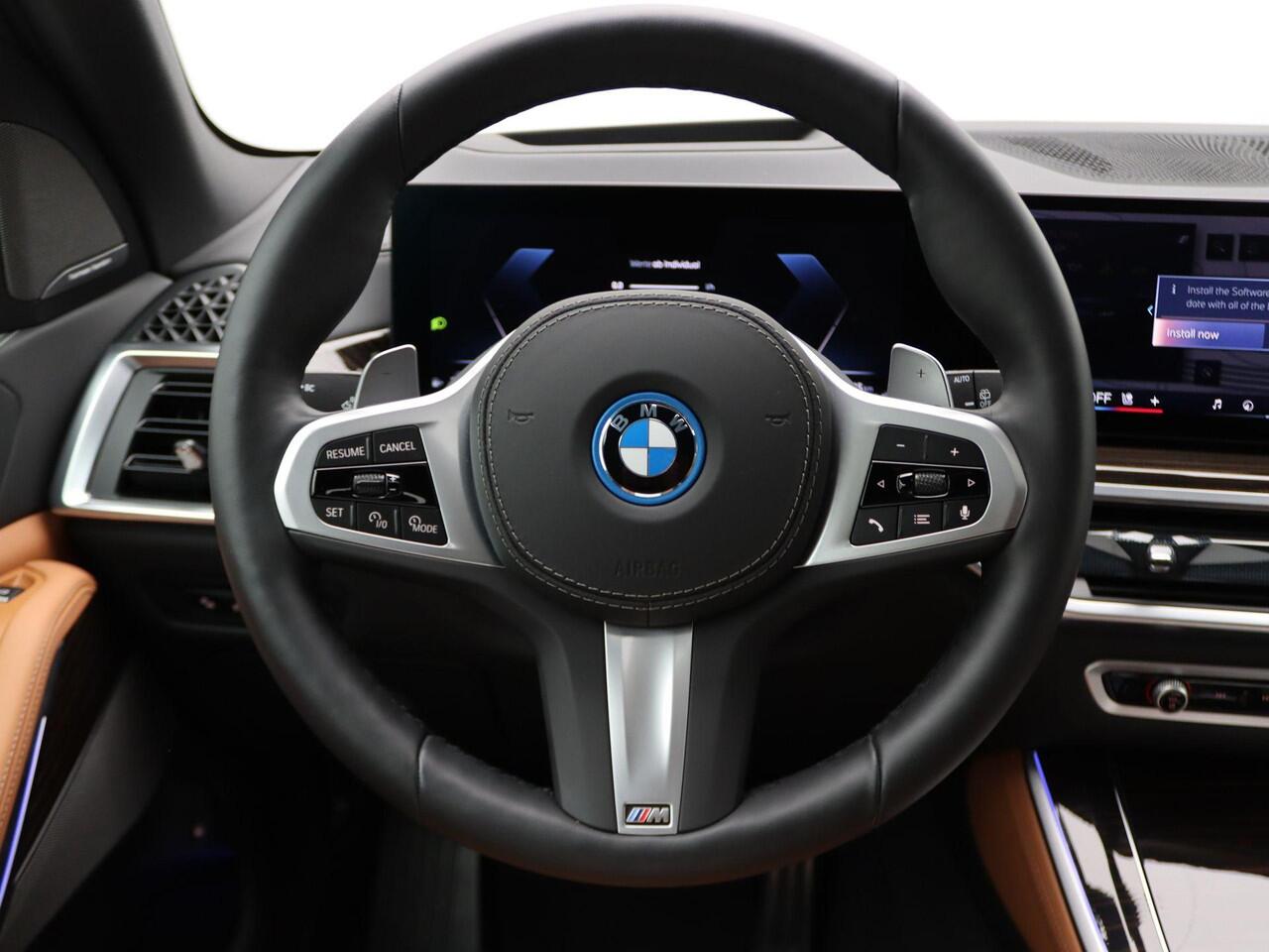 BMW X5 xDrive50e M Sportpakket Pro | Travel Pack | Innovation Pack | Trekhaak | Panoramadak | Harman Kardon | 20"