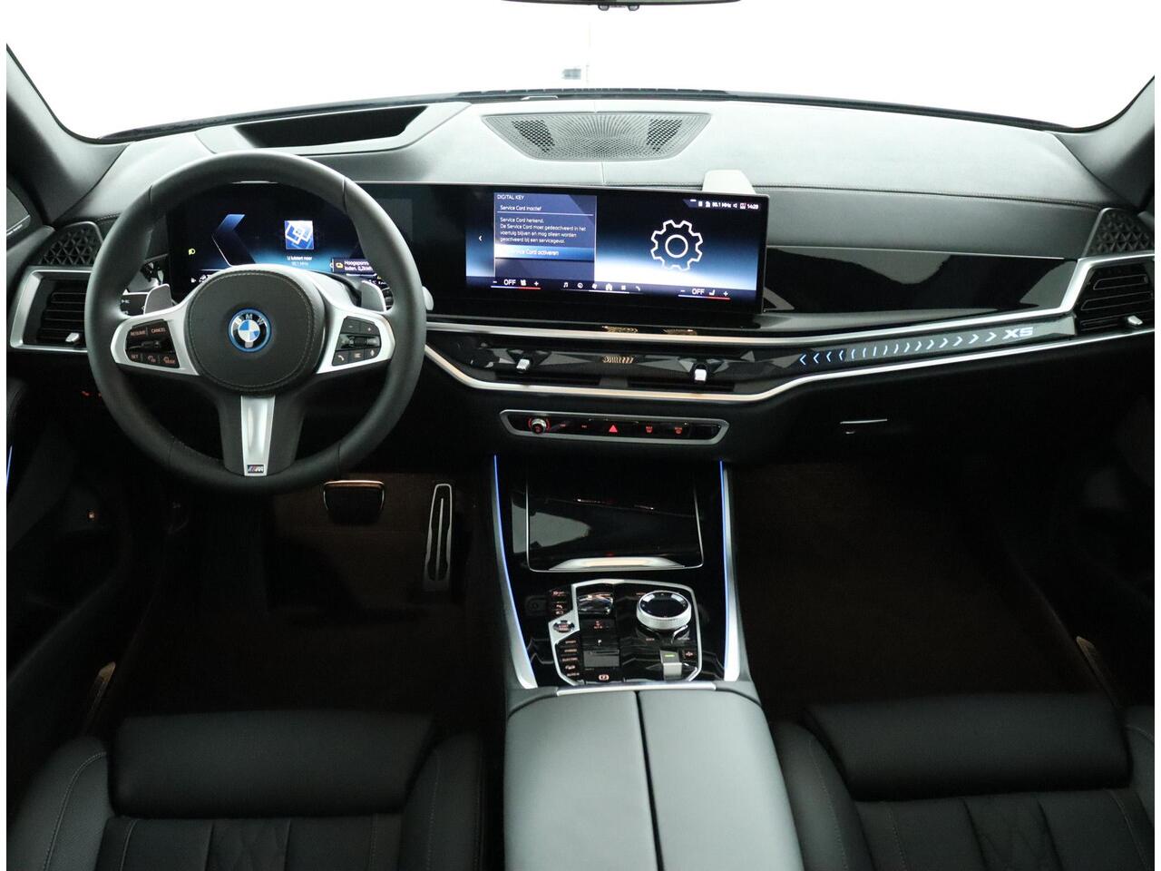 BMW X5 xDrive50e M Sportpakket Pro | Innovation Pack | Driving Assistant Prof | Trekhaak | Iconic Glow | Stoelventilatie