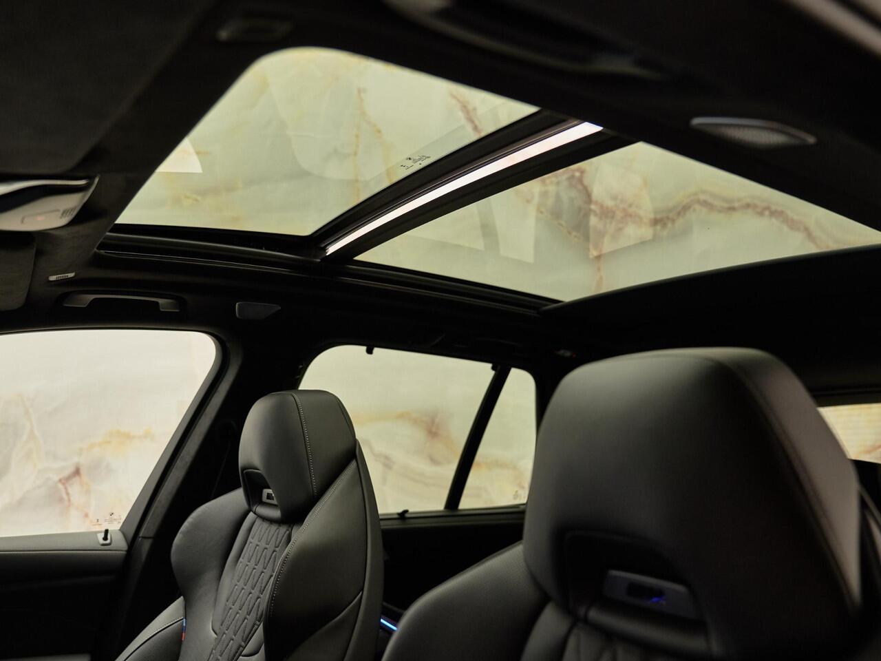 BMW X5 xDrive50e M Sport Pro, M stoelen, 4-wielbest., B&W, massage, CraftedClarity, pano, Merino, memory, 22", HUD, tr.haak, privacy