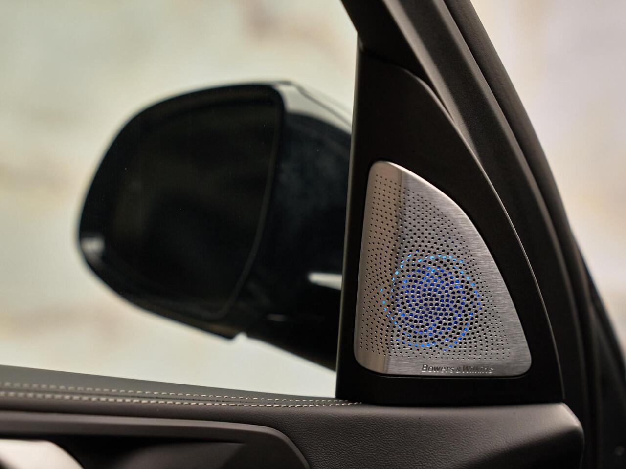 BMW X5 xDrive50e M Sport Pro, M stoelen, 4-wielbest., B&W, massage, CraftedClarity, pano, Merino, memory, 22", HUD, tr.haak, privacy