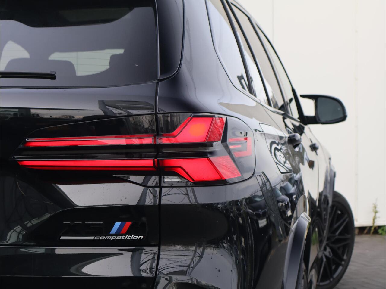 BMW X5 M Competition / Bowers & Wilkins / Soft Close / Stoelventilatie / Skylounge Panoramadak / Trekhaak / 22'' /