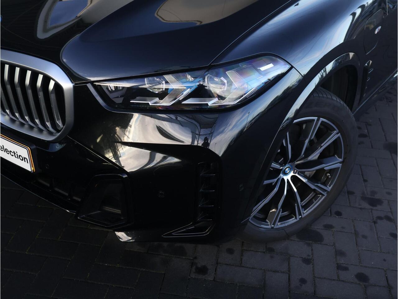 BMW X5 xDrive50e M Sportpakket/ 20 inch LM/ Comfort Access/ Elektrische Trekhaak/ Panoramadak/ Harman-Kardon