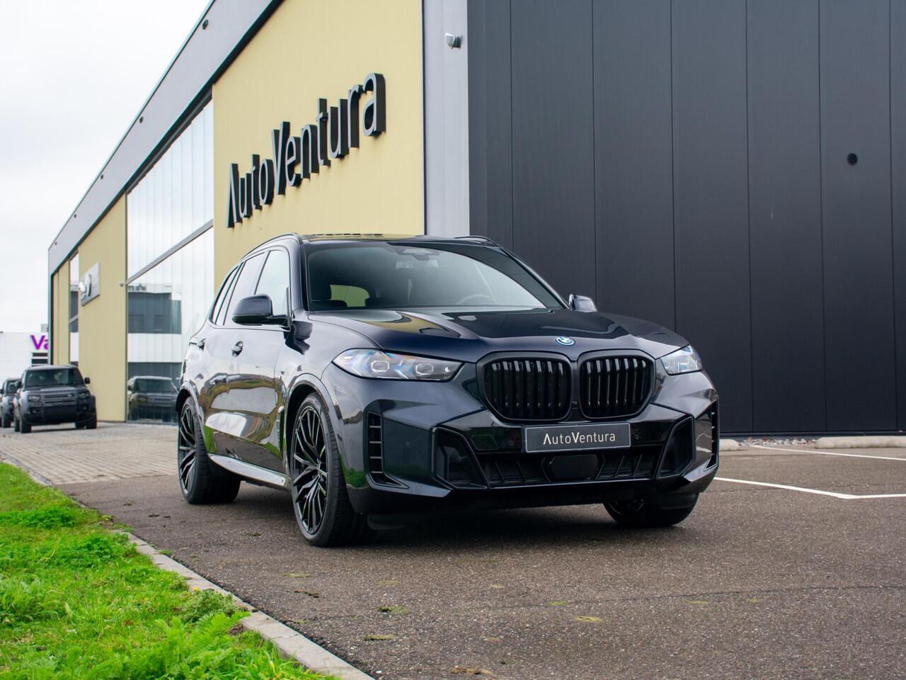 BMW X5 xDrive50e | M Sport | Trekhaak | Achteras besturing | Schuif-/kantel Pano | Adapt. Cruise | Adapt. LED | Massage | Softclose | Head-up |