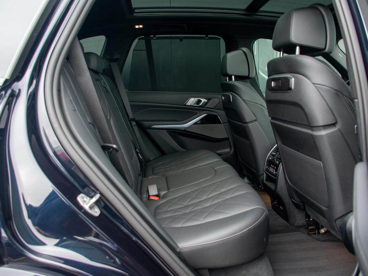 BMW X5 xDrive50e | M Sport | Trekhaak | Achteras besturing | Schuif-/kantel Pano | Adapt. Cruise | Adapt. LED | Massage | Softclose | Head-up |