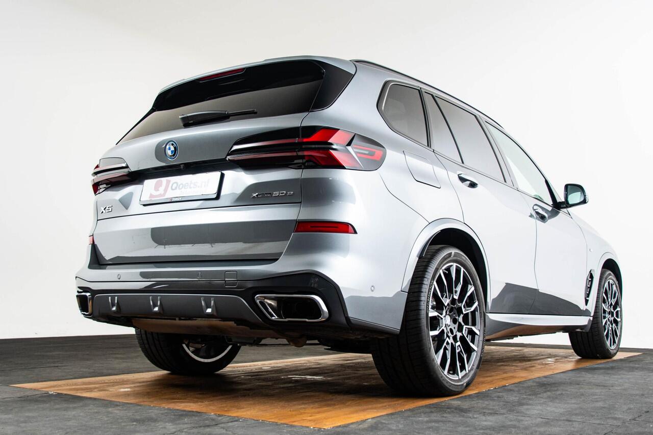 BMW X5 xDrive50e M Sport - Trekhaak - Panoramadak - Warmte Comfort Pack - Comfortstoelen - Travel en Comfort systeem - Comfort Access - Soft Close - Parking/Driving Assistant Professional - Harman Kardon -