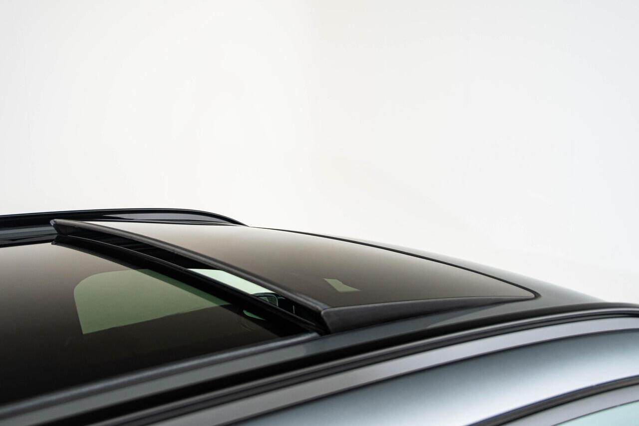 BMW X5 xDrive50e M Sport - Trekhaak - Panoramadak - Warmte Comfort Pack - Comfortstoelen - Travel en Comfort systeem - Comfort Access - Soft Close - Parking/Driving Assistant Professional - Harman Kardon -