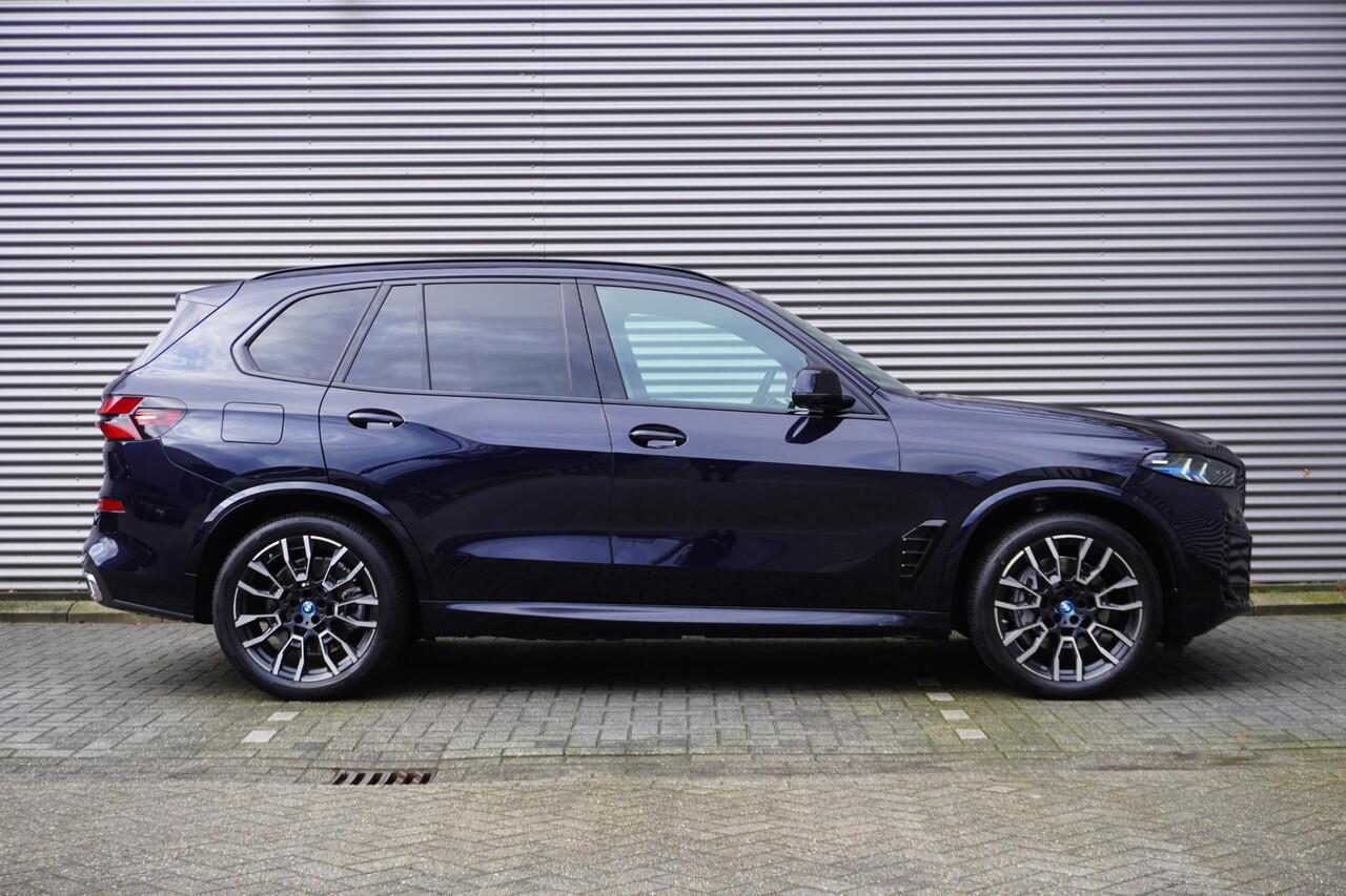BMW X5 xDrive50e M Sportpakket | Comfort Pack | 21 inch LM M V-spaak (Styling 915 M) | Soft-Close | Glazen panoramadak | Driving Assistant Professional