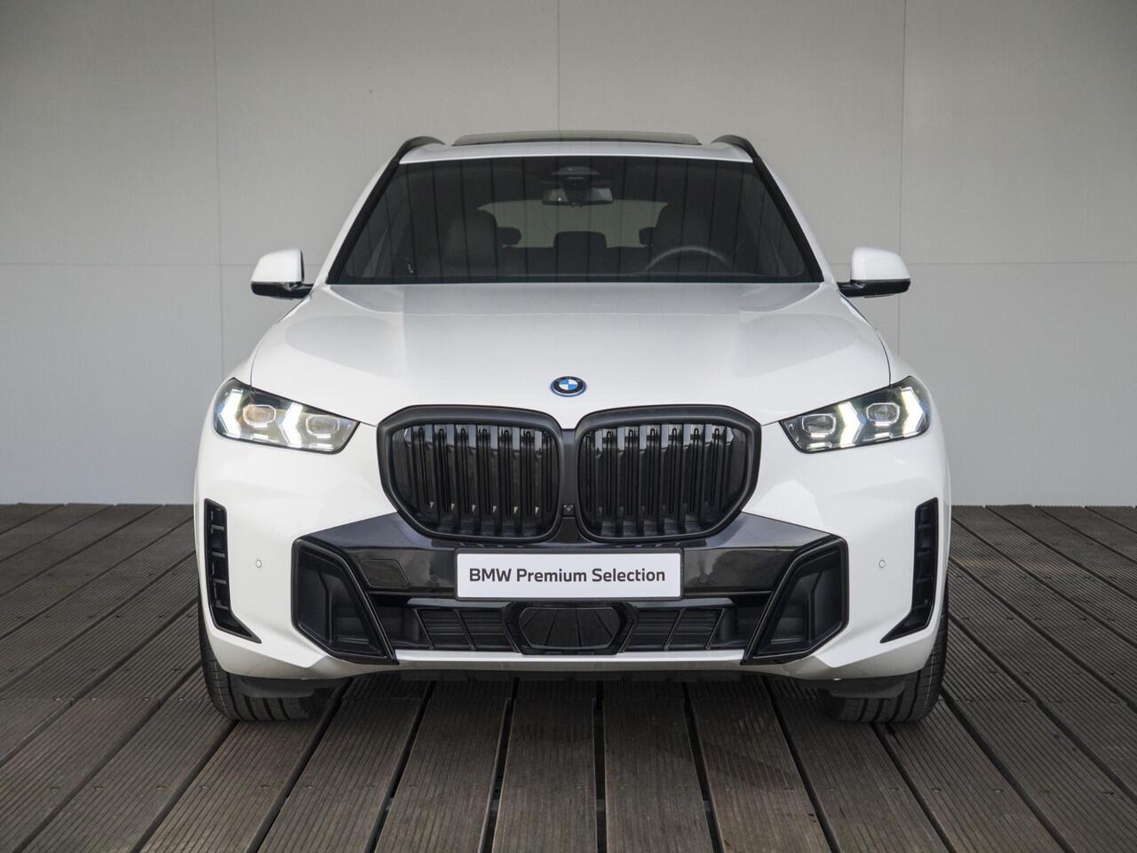 BMW X5 xDrive50e | M Sportpakket | Innovation Pack | Luchtvering | Comfort Access | Soft-Close | Panoramadak | Stoelverwarming | Harman Kardon | Trekhaak