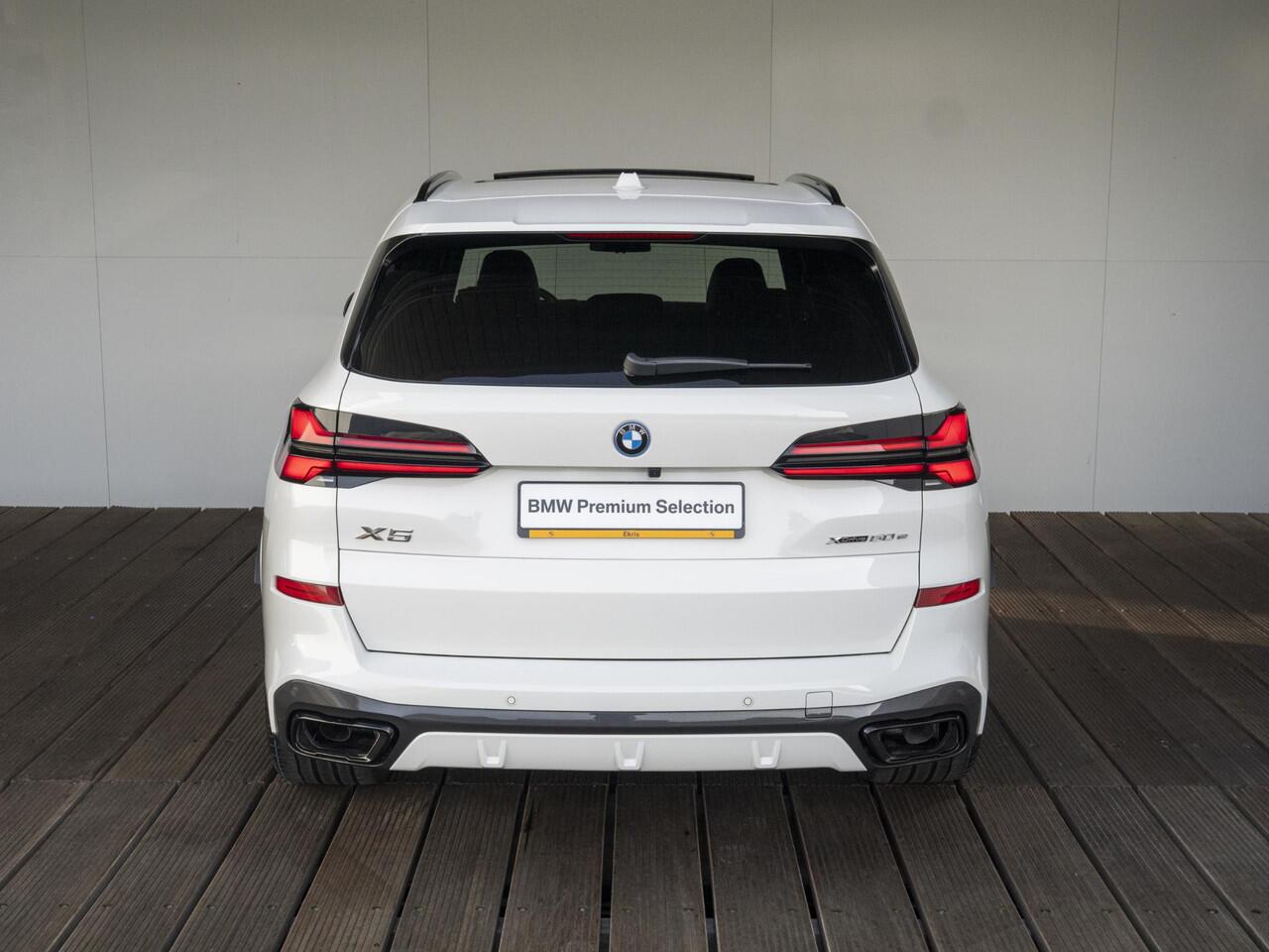 BMW X5 xDrive50e | M Sportpakket | Innovation Pack | Luchtvering | Comfort Access | Soft-Close | Panoramadak | Stoelverwarming | Harman Kardon | Trekhaak