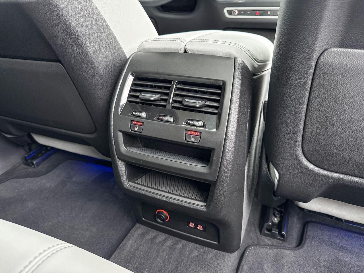 BMW X5 xDrive50e M-Sport / 20 inch / Soft-Close Portieren / Glazen Schuifdak / Driving Assistant / Harman Kardon