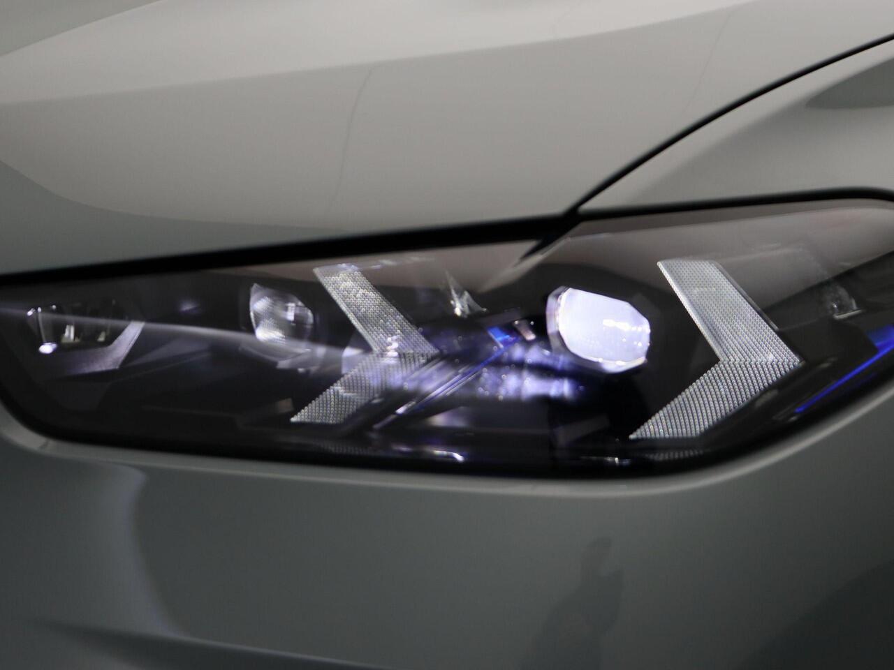 BMW X5 xDrive50e M Sportpakket Pro | Comfort Plus Pack | Panoramadak Sky Lounge | Harman Kardon | Driving Assist Prof | 21"