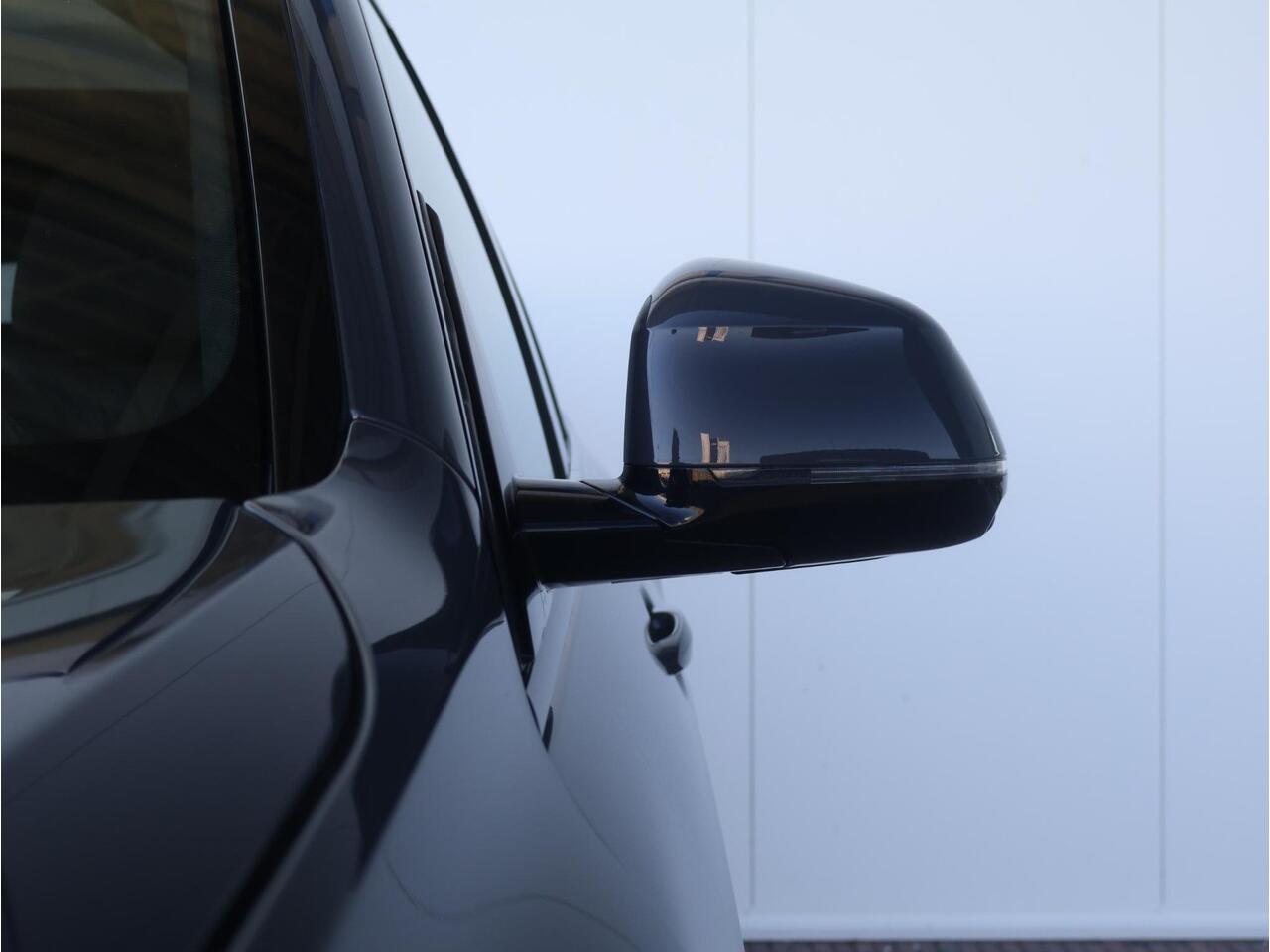 BMW X5 xDrive50e M Sportpakket Pro | Innovation Pack | Glazen panoramadak Sky Lounge | Comfortstoelen | Driving Assist Prof. | 21"