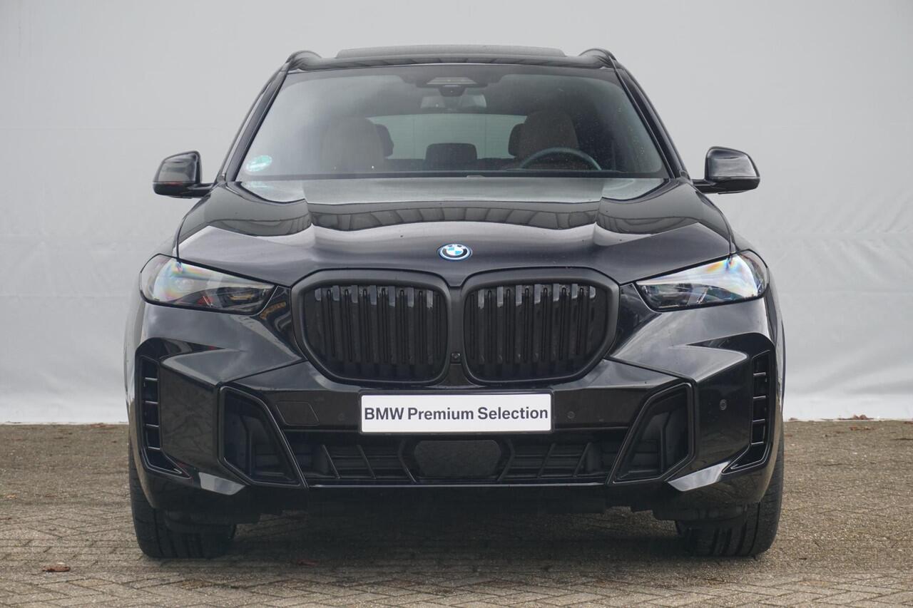 BMW X5 xDrive50e M Sport Pro | Trekhaak / Panoramadak / Comfortstoelen met Memory / Stoelventilatie / Harman Kardon / Driving Assistant Professional