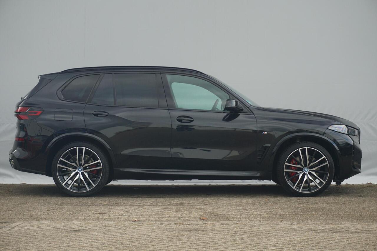 BMW X5 xDrive50e M Sport Pro | Trekhaak / Panoramadak / Comfortstoelen met Memory / Stoelventilatie / Harman Kardon / Driving Assistant Professional