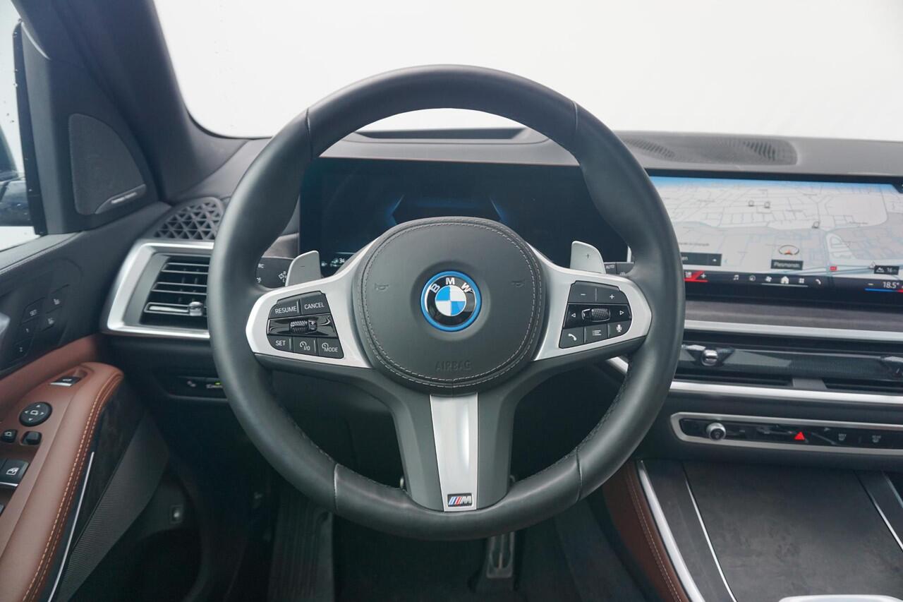 BMW X5 xDrive50e M Sport Pro | Trekhaak / Panoramadak / Comfortstoelen met Memory / Stoelventilatie / Harman Kardon / Driving Assistant Professional
