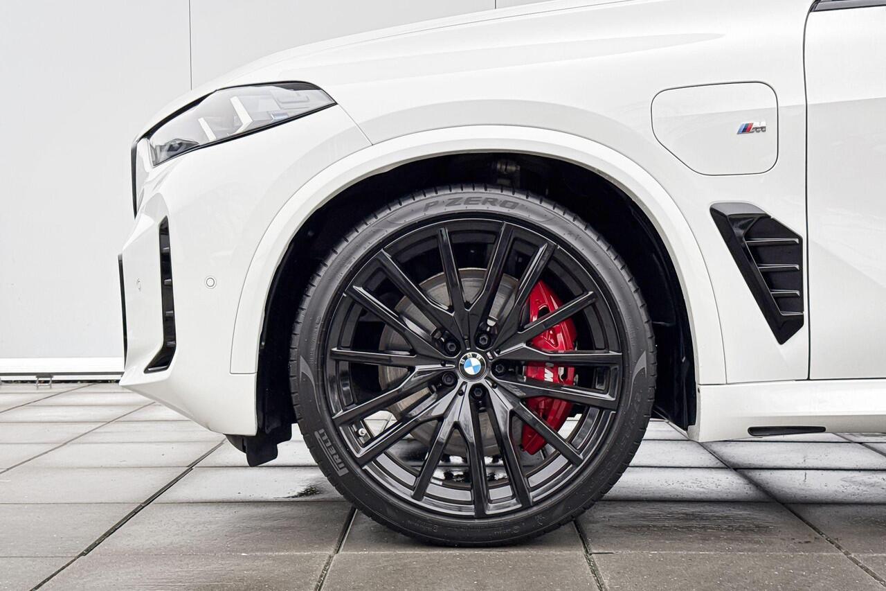 BMW X5 xDrive50e M-Sport Pro 22 Inch / Integrale Actieve Besturing / Comfort Acces / Soft Close / Electrische Zwenkhaak / Panodak / Getinte Ramen Achter / Driving Prof / Parking Prof / Lederen Dashboard / Harman Kardon / Head Up Display / Stuur & Stoelverwarming